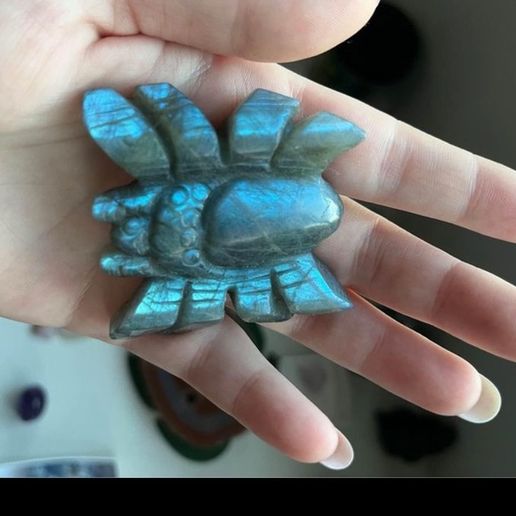 Labradorite crystal spider - Picture 3 of 3